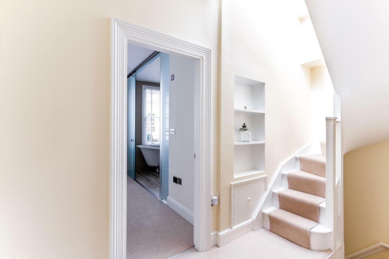 Logan Mews By Lime Street Apartment London Luaran gambar