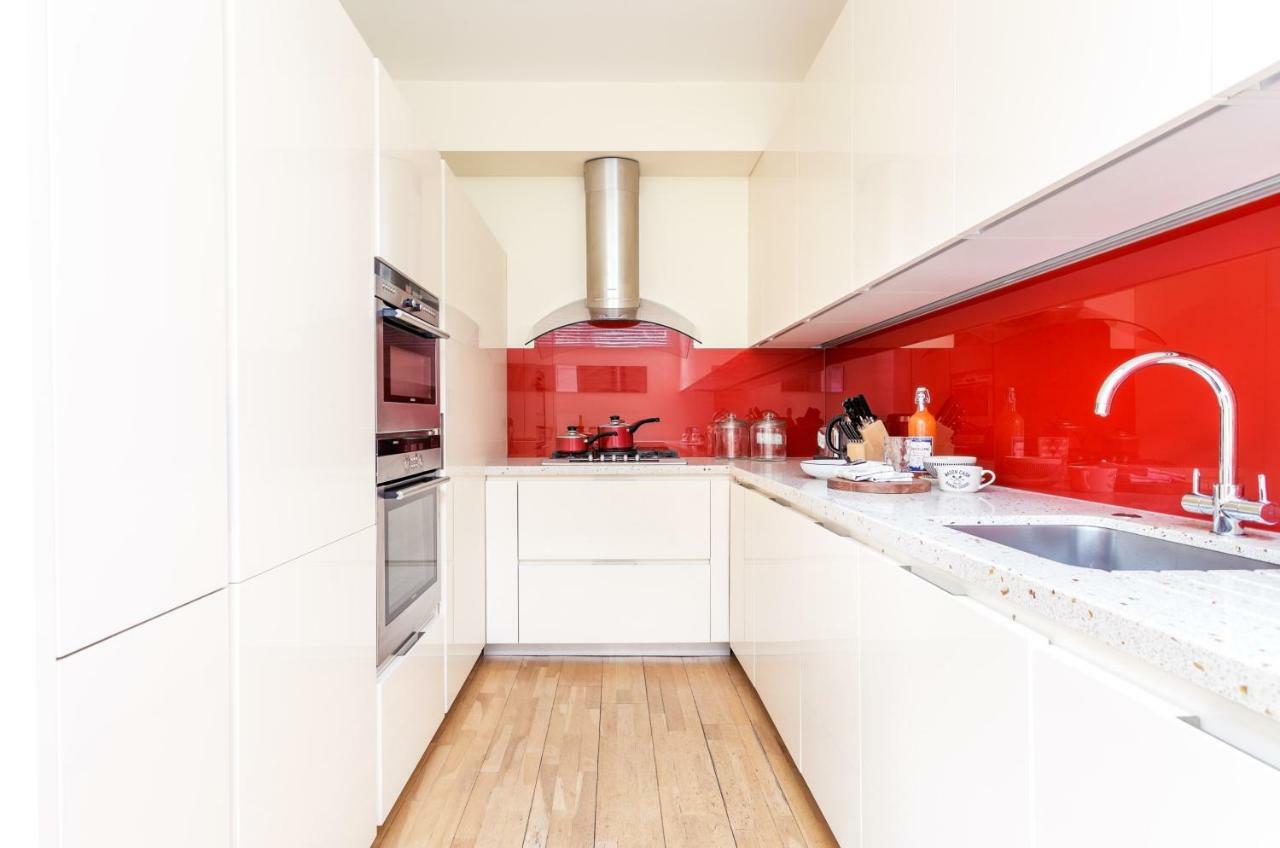 Logan Mews By Lime Street Apartment London Luaran gambar
