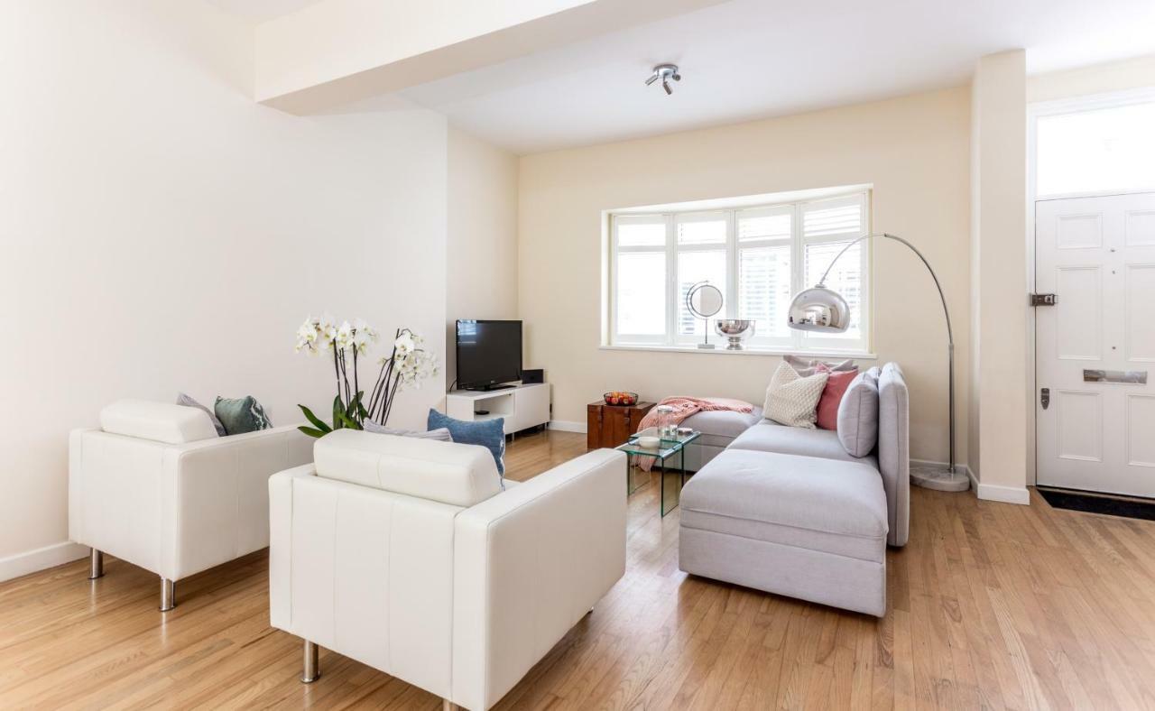 Logan Mews By Lime Street Apartment London Luaran gambar