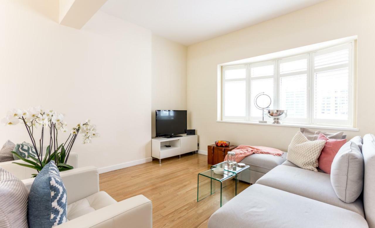 Logan Mews By Lime Street Apartment London Luaran gambar